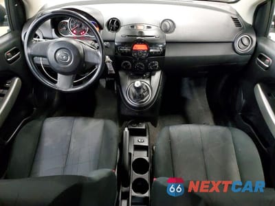 Zdjęcie 8 z 12 samochodu: 2013 MAZDA MAZDA2 VIN:JM1DE1KZ8D0165787 - miniatura
