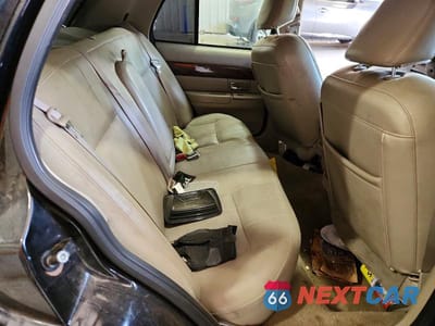Zdjęcie 10 z 11 samochodu: 2010 MERCURY GRAND MARQUIS LS VIN:2MEBM7FV0AX628134 - miniatura