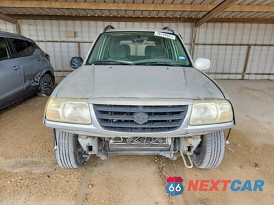 Piąte zdjęcie samochodu w środku: 2001 SUZUKI VITARA JS VIN:2S3TE52V616105771 - miniatura