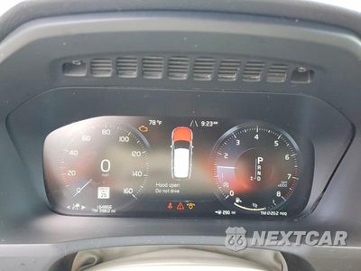 Zdjęcie 9 z 13 samochodu: 2021 VOLVO XC90 T5 MOMENTUM VIN:YV4102CK8M1680563 - miniatura