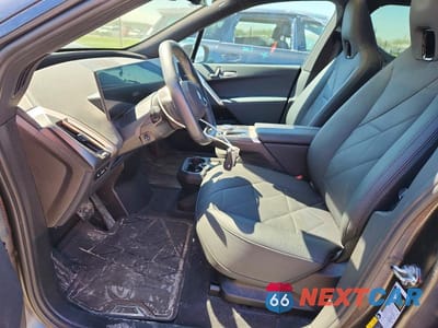 Zdjęcie 7 z 13 samochodu: 2024 BMW IX XDRIVE50 VIN:WB523CF03RCR88309 - miniatura