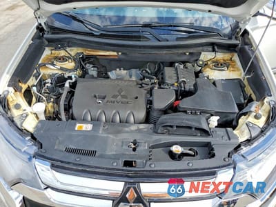 Zdjęcie 12 z 13 samochodu: 2017 MITSUBISHI OUTLANDER SE VIN:JA4AZ3A36HZ050844 - miniatura