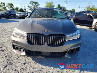 Piąte zdjęcie samochodu w środku: 2017 BMW 750 XI VIN:WBA7F2C53HG421565 - miniatura