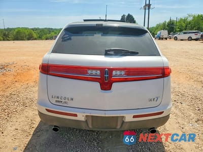 Zdjęcie 6 z 13 samochodu: 2011 LINCOLN MKT VIN:2LMHJ5FR2BBJ51152 - miniatura