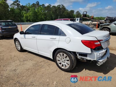 Drugie zdjęcie samochodu z przodu: 2012 CHRYSLER 200 LX VIN:1C3CCBAB8CN105817 - miniatura