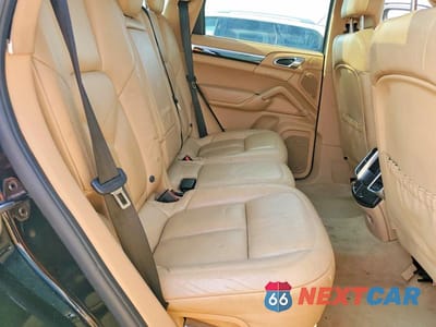 Zdjęcie 11 z 14 samochodu: 2016 PORSCHE CAYENNE VIN:WP1AA2A27GKA11197 - miniatura