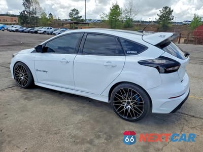 Drugie zdjęcie samochodu z przodu: 2016 FORD FOCUS RS VIN:WF0DP3TH0G4116007 - miniatura