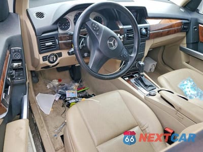 Zdjęcie 8 z 12 samochodu: 2012 MERCEDES-BENZ GLK 350 4MATIC VIN:WDCGG8HB9CF766920 - miniatura