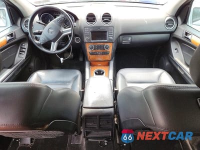 Zdjęcie 8 z 13 samochodu: 2009 MERCEDES-BENZ ML 350 VIN:4JGBB86E59A508505 - miniatura