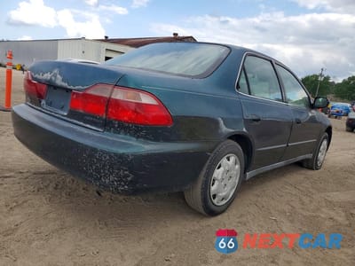 Trzecie zdjęcie samochodu z tyłu: 1999 HONDA ACCORD LX VIN:1HGCG5647XA102871 - miniatura