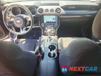 Zdjęcie 8 z 12 samochodu: 2019 FORD MUSTANG VIN:1FA6P8TH4K5167253 - miniatura