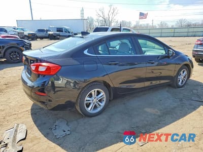 Trzecie zdjęcie samochodu z tyłu: 2017 CHEVROLET CRUZE LT VIN:1G1BE5SM2H7138402 - miniatura