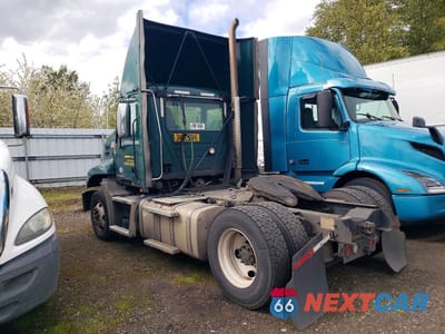 Trzecie zdjęcie samochodu z tyłu: 2017 MACK CXU612 SEMI TRUCK VIN:1M1AW01X3HM009844 - miniatura