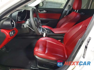 Zdjęcie 7 z 13 samochodu: 2018 ALFA ROMEO GIULIA Q4 VIN:ZARFAEDN4J7567787 - miniatura