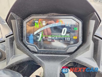 Zdjęcie 7 z 9 samochodu: 2025 KAWASAKI EX650 P VIN:ML5EXEP13SDAF7553 - miniatura