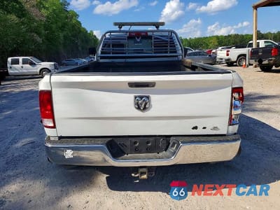 Zdjęcie 6 z 12 samochodu: 2018 RAM 3500 ST VIN:3C63RRGL3JG132326 - miniatura