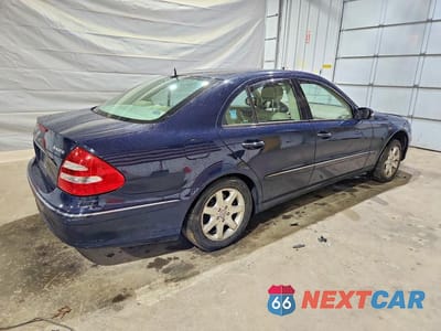 Trzecie zdjęcie samochodu z tyłu: 2005 MERCEDES-BENZ E 320 4MATIC VIN:WDBUF82J85X166882 - miniatura