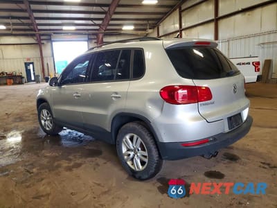 Drugie zdjęcie samochodu z przodu: 2016 VOLKSWAGEN TIGUAN S VIN:WVGAV7AX4GW548760 - miniatura