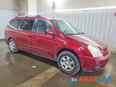 Czwarte zdjęcie samochodu z boku: 2008 KIA SEDONA LX VIN:KNDMB233486249195 - miniatura