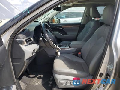 Zdjęcie 7 z 13 samochodu: 2021 TOYOTA HIGHLANDER PLATINUM VIN:5TDFZRAH4MS084920 - miniatura