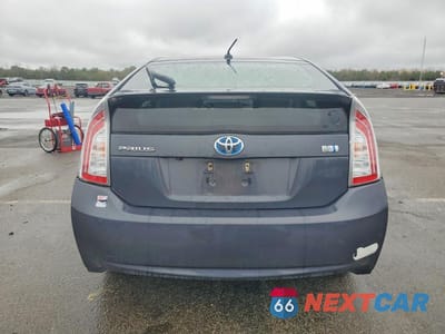 Zdjęcie 6 z 12 samochodu: 2013 TOYOTA PRIUS THREE VIN:JTDKN3DUXD5647457 - miniatura