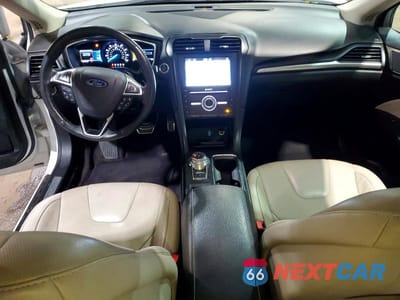 Zdjęcie 8 z 12 samochodu: 2017 FORD FUSION TITANIUM VIN:3FA6P0K95HR115437 - miniatura