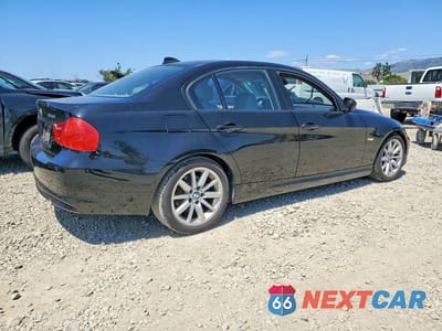 Trzecie zdjęcie samochodu z tyłu: 2011 BMW 328 I SULEV VIN:WBAPH5C57BA442991 - miniatura