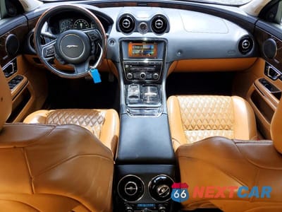 Zdjęcie 8 z 12 samochodu: 2016 JAGUAR XJL PORTFOLIO VIN:SAJWJ2GD8G8W02976 - miniatura