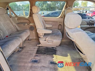 Zdjęcie 11 z 13 samochodu: 2000 TOYOTA SIENNA LE VIN:4T3ZF13C6YU263103 - miniatura