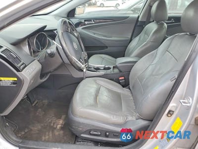 Zdjęcie 7 z 12 samochodu: 2012 HYUNDAI SONATA LIMITED VIN:5NPEC4ACXCH362728 - miniatura