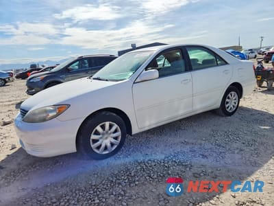 2005 TOYOTA CAMRY LE 4T1BE30K55U634199 - główne zdjęcie licytacji z USA - miniatura
