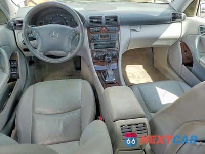 Zdjęcie 8 z 12 samochodu: 2003 MERCEDES-BENZ C 240 VIN:WDBRF61J23E012382 - miniatura