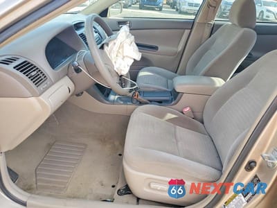 Zdjęcie 7 z 12 samochodu: 2005 TOYOTA CAMRY LE VIN:4T1BE32K95U502270 - miniatura