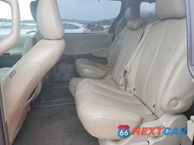 Zdjęcie 11 z 13 samochodu: 2011 TOYOTA SIENNA VIN:5TDKK3DC5BS052412 - miniatura