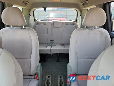 Zdjęcie 10 z 13 samochodu: 2021 KIA SEDONA LX VIN:KNDMB5C19M6667312 - miniatura