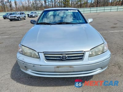 Piąte zdjęcie samochodu w środku: 2001 TOYOTA CAMRY LE VIN:4T1BG22K51U848217 - miniatura