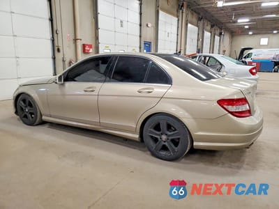 Drugie zdjęcie samochodu z przodu: 2010 MERCEDES-BENZ C 300 4MATIC VIN:WDDGF8BB6AF476431 - miniatura