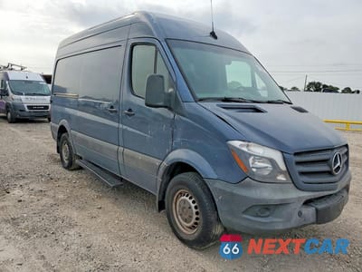 Czwarte zdjęcie samochodu z boku: 2018 MERCEDES-BENZ SPRINTER 2500 VIN:WD3PE7CD3JP622442 - miniatura