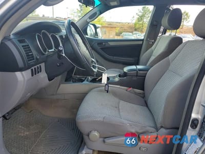 Zdjęcie 7 z 12 samochodu: 2006 TOYOTA 4RUNNER SR5 VIN:JTEZU14R668048084 - miniatura