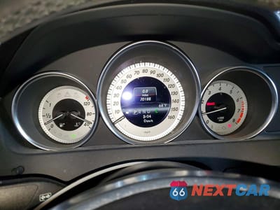 Zdjęcie 9 z 12 samochodu: 2013 MERCEDES-BENZ C 250 VIN:WDDGF4HB6DA757615 - miniatura