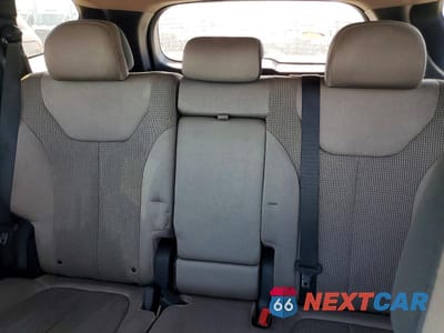 Zdjęcie 10 z 13 samochodu: 2019 HYUNDAI SANTA FE SE VIN:5NMS23AD3KH093881 - miniatura