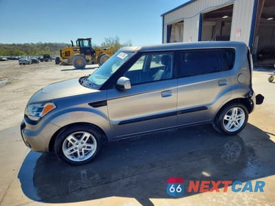 2010 KIA SOUL + KNDJT2A27A7179847 - główne zdjęcie licytacji z USA - miniatura