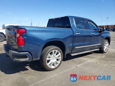 Trzecie zdjęcie samochodu z tyłu: 2023 CHEVROLET SILVERADO K1500 HIGH COUNTRY VIN:1GCUDJEDXPZ247295 - miniatura
