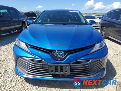 Piąte zdjęcie samochodu w środku: 2020 TOYOTA CAMRY XLE VIN:4T1F31AK6LU013030 - miniatura