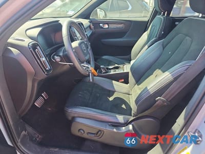 Zdjęcie 7 z 12 samochodu: 2021 VOLVO XC40 T5 R-DESIGN VIN:YV4162UM9M2563034 - miniatura