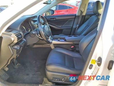 Zdjęcie 7 z 11 samochodu: 2016 LEXUS IS 200T VIN:JTHBA1D22G5004439 - miniatura
