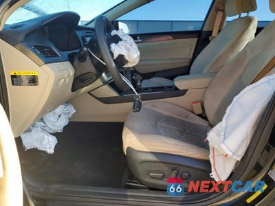 Zdjęcie 7 z 12 samochodu: 2017 HYUNDAI SONATA SPORT VIN:5NPE34AF4HH476368 - miniatura