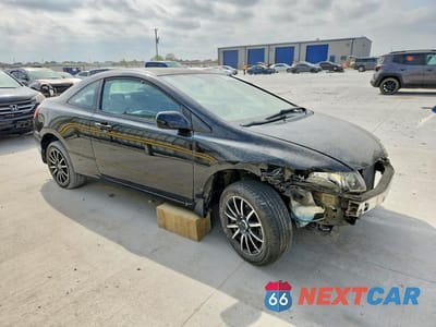 Czwarte zdjęcie samochodu z boku: 2010 HONDA CIVIC LX VIN:2HGFG1B66AH532980 - miniatura