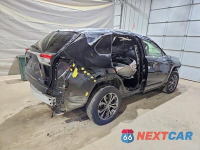 Trzecie zdjęcie samochodu z tyłu: 2024 TOYOTA RAV4 HYBRID LIMITED VIN:JTMD6RFV4RD142140 - miniatura