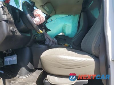 Zdjęcie 7 z 13 samochodu: 2018 CHEVROLET EXPRESS G2500 VIN:1GCWGAFP6J1336909 - miniatura